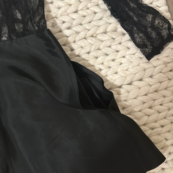 THEYSKENS’ THEORY MESHED LACE LONG SLEEVE BLACK MINI DRESS SIZE 0 **BRAND NEW** - Picture 5 of 6